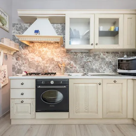 La Petite Maison Apartment *